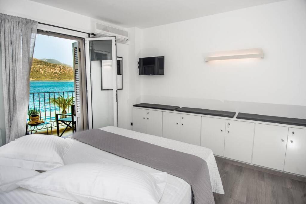 A & B Minimal Suite With Sea View In Argostoli Esterno foto