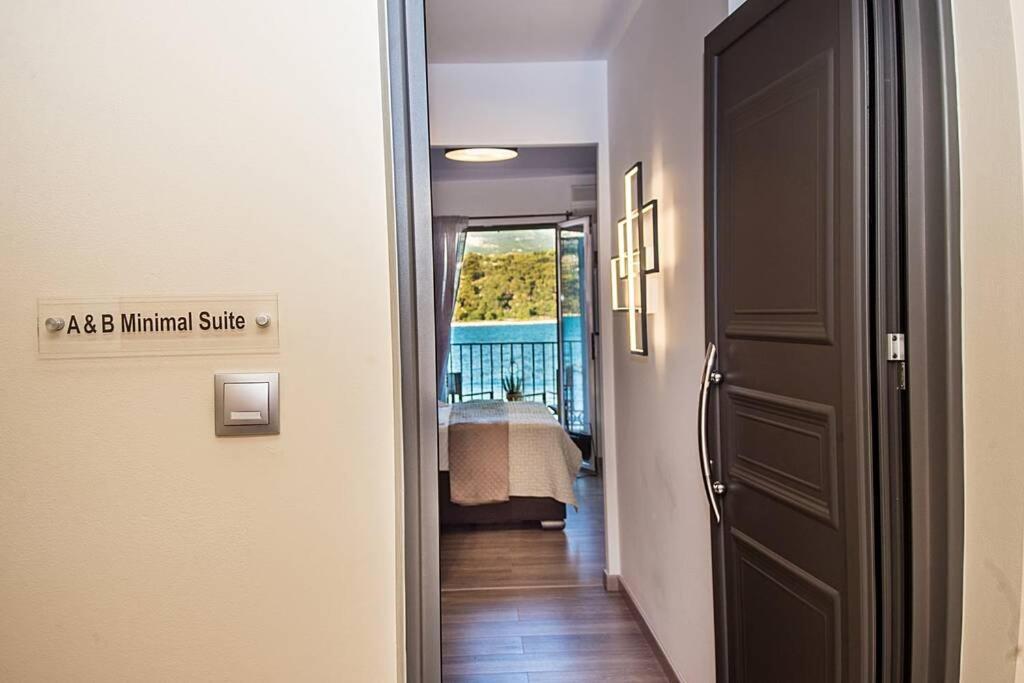 A & B Minimal Suite With Sea View In Argostoli Esterno foto