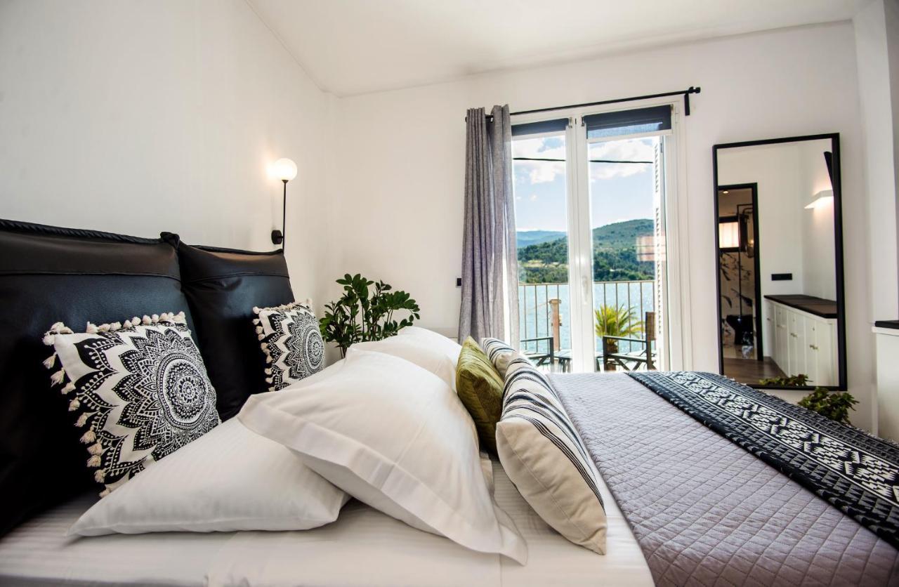 A & B Minimal Suite With Sea View In Argostoli Esterno foto